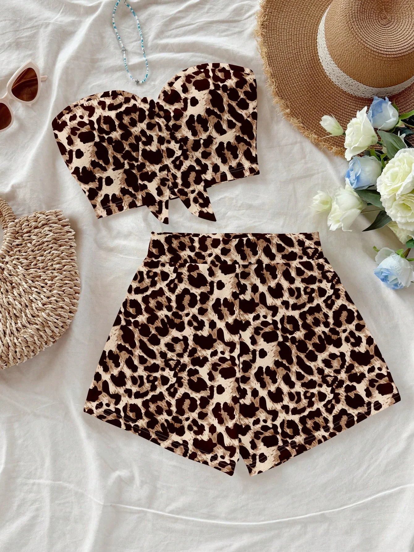 Summer European and American vacation style leopard print strapless shorts set, spicy girl two-piece set, female