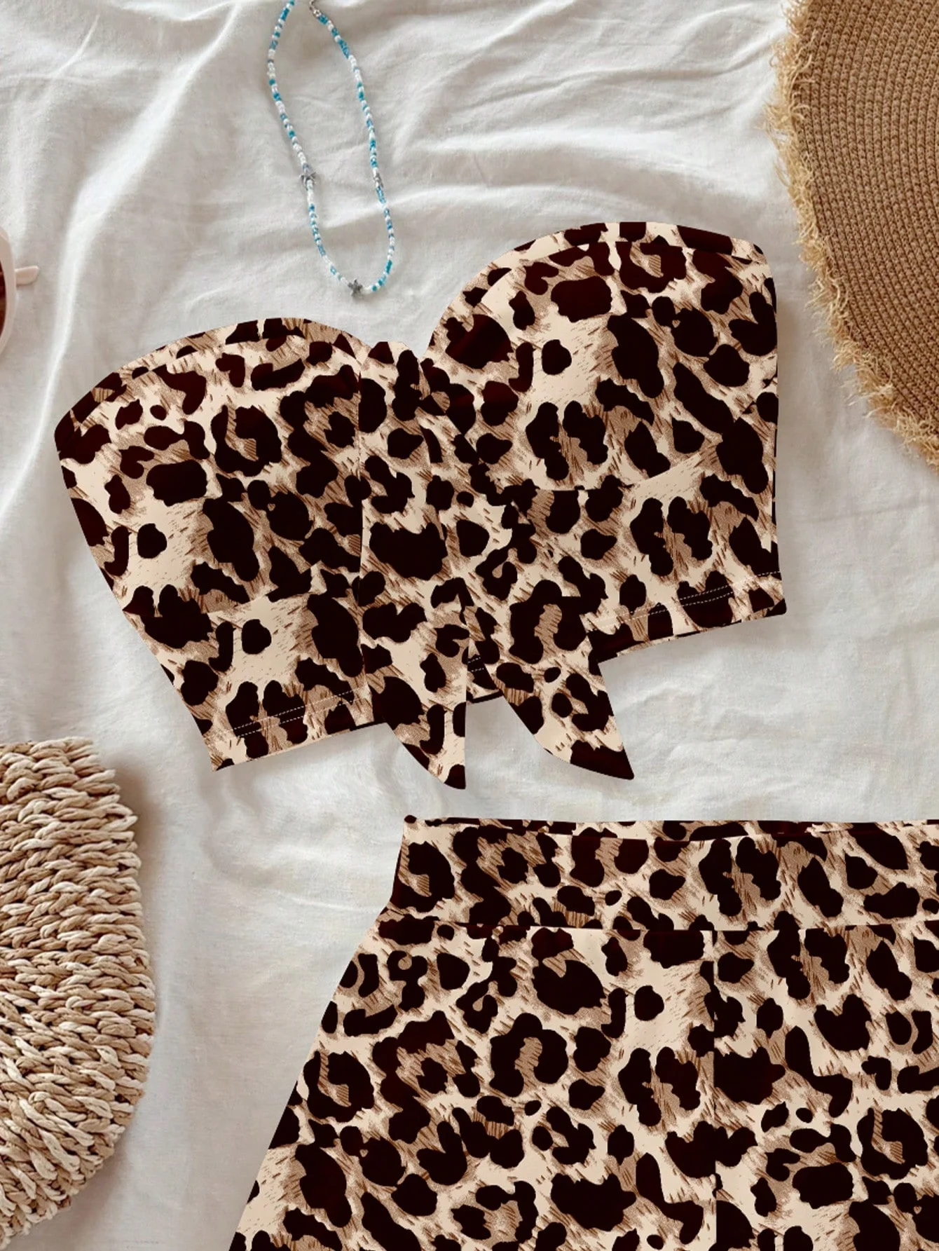 Summer European and American vacation style leopard print strapless shorts set, spicy girl two-piece set, female - Image 5