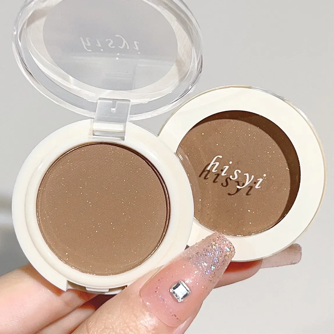 Versatile monochromatic eyeshadow palette - matte and shimmer effects, apricot, earth brown and mist rose for a natural look