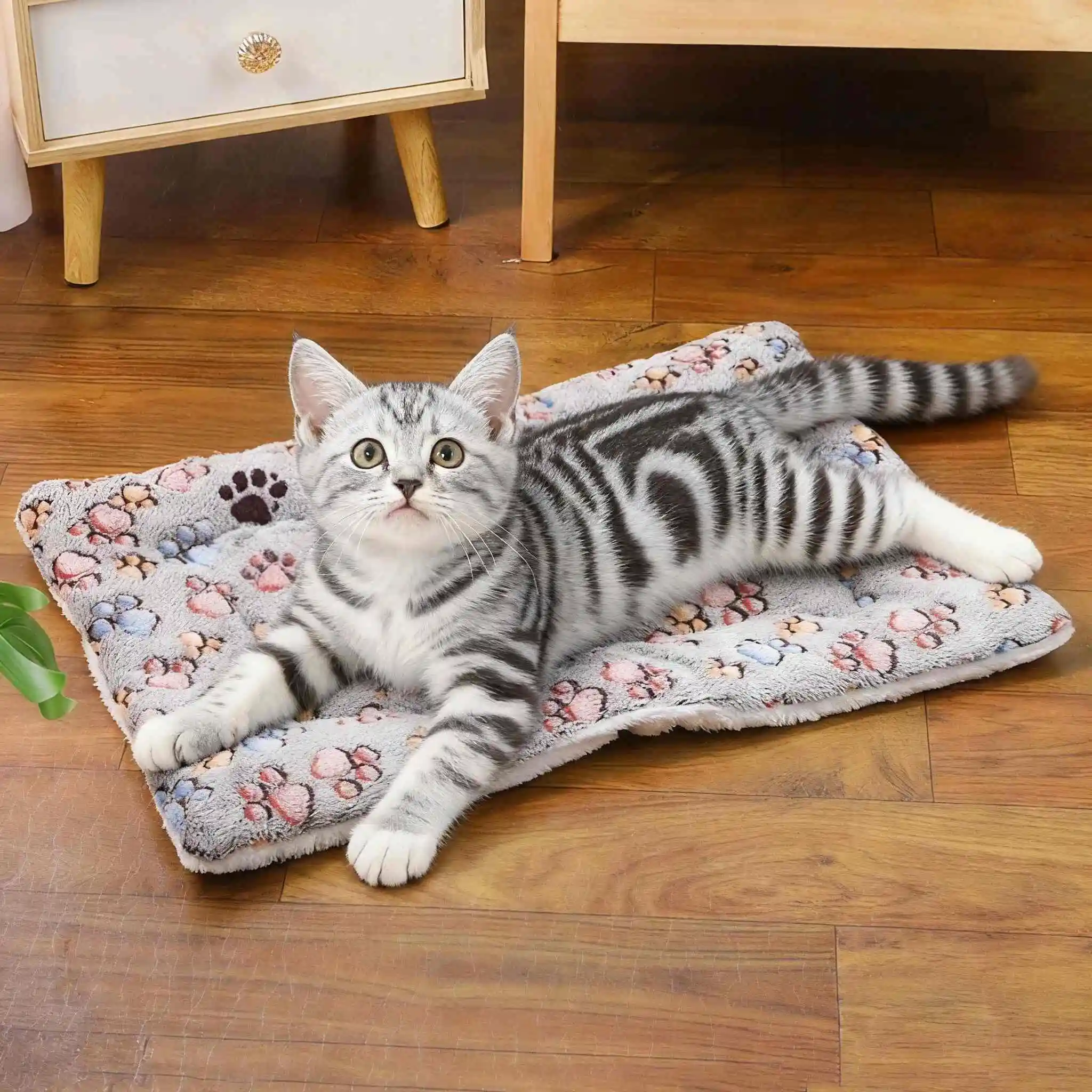 Durable Pet Blanket Plush Dog Sleeping Bed Mats Washable Cat Portable Sofa home travel suitable Warm Soft Flannel relax Towel - Image 3