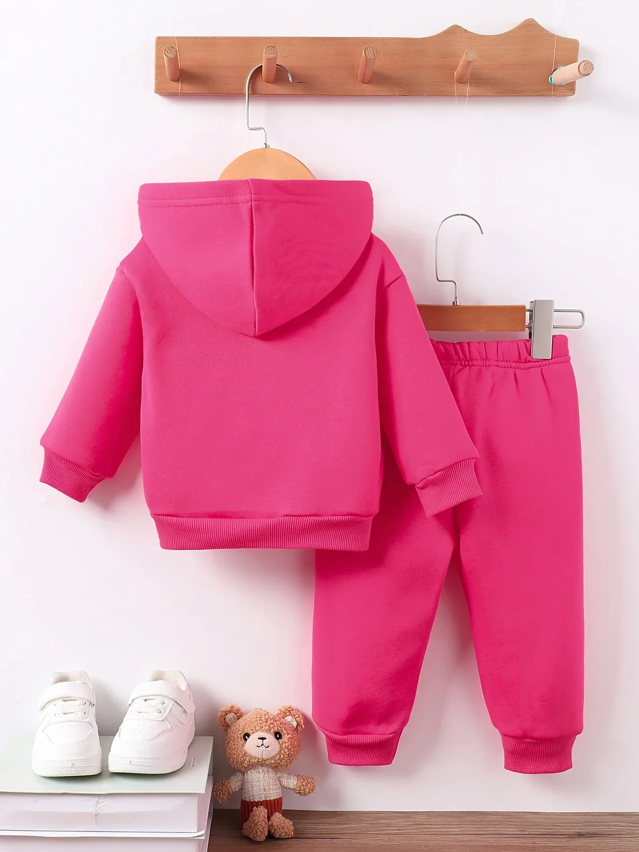 Newborn baby girl Autumn and Winter Edition Mom Little Baby Letter Printed Fleece hoodie and Pants Set - Image 2