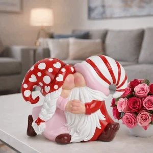 Cute Romantic Valentine's Day Decor Resin Sweet Style Heart Dwarf Figurine Decorative Desktop Sculpture Holiday Decor