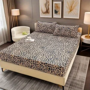 3-Piece 100% Polyester Brushed Bed Sheet Set - Soft,and Suitable for All Seasons - Includes 1 Bed Sheet and 2 Pillow Cases