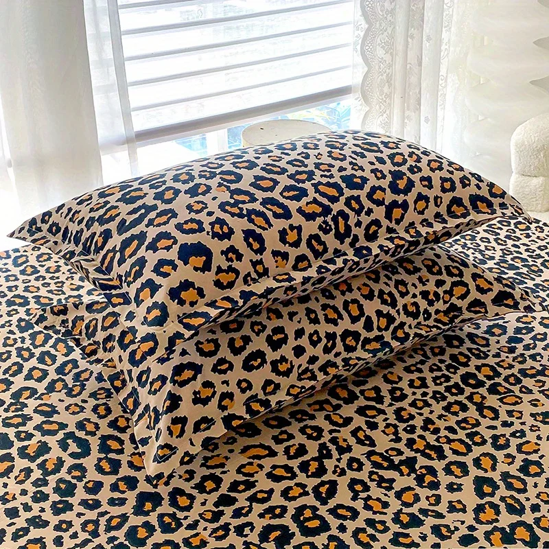 3-Piece 100% Polyester Brushed Bed Sheet Set - Soft,and Suitable for All Seasons - Includes 1 Bed Sheet and 2 Pillow Cases - Image 6