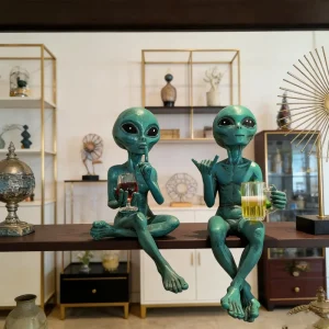 1/2 Piece Set of Personalized, Cool, and Creative Alien-Shaped Ornaments, Alien Wine Statue, Space-Themed Decorative Masterpiece Suitable for Desktop, Bookshelf, Wine Cabinet, a Must-Have for Science Fiction Fans, Alien Sculpture, Science Fiction Themed Ornament, Creative Gift Choice, Bookshelf Decoration, Unique Artwork, Finely Crafted Ornament, Collectible Model, Exclusive for Science Fiction Enthusiasts