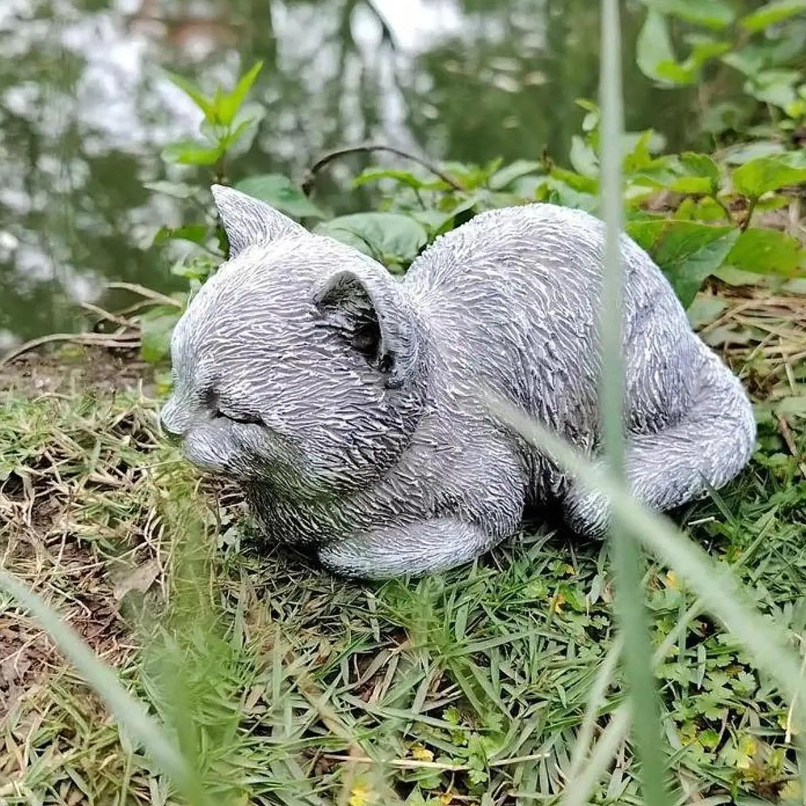 Garden Cat Figurine Memorial Cat Ornament Porch Patio Resin Housewarming Pet Outside Decor Sleeping Cat Sculpture
