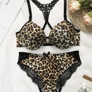 Ladies' New Leopard Print Sexy And Comfortable Front Bbutton Beautiful Back Underwear Lace Triangle Underwear Set A3159