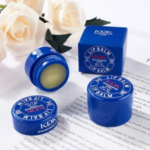 The little blue tin of moisturizing and repairing lip balm provides professional lip care deeply hydrating and soothing