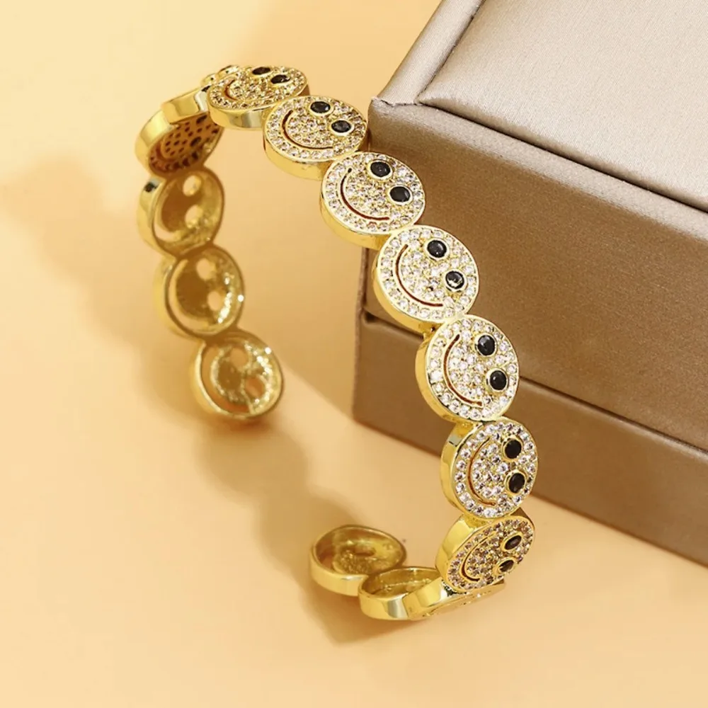 2025 New Light Luxury Colorful Smiley Face Bracelet, Unique Design Stackable Hand Jewelry, Fashionable, Personalized and Cool - Image 4