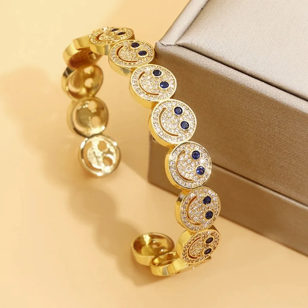 2025 New Light Luxury Colorful Smiley Face Bracelet, Unique Design Stackable Hand Jewelry, Fashionable, Personalized and Cool - Image 5