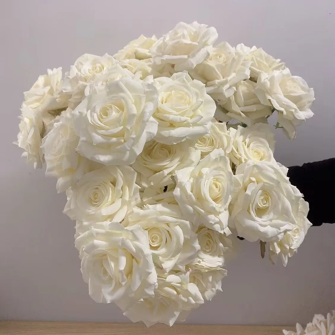 7Heads Roses Bouquet Artificial Flower White Beige Ivory Vintage Rose Living Room Dry Flower Decoration Wedding