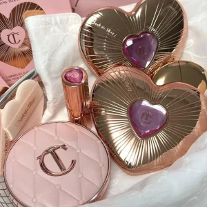 Charlotte Tilbury Shimmer Makeup Air Cushion Lightweight Moisture Oil Control Two Color Heart Shape Powder Blusher Unique Design