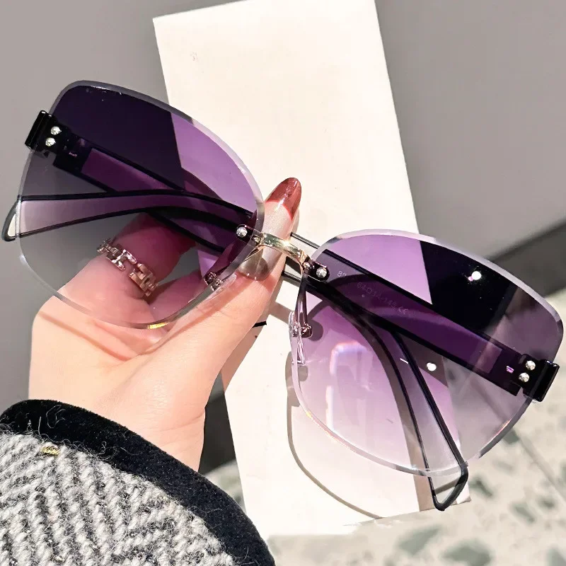 Large Frame Cat Eye Fashion Sunglasses 2025 New UV Protection Women's Edge Cutting Frameless DS-8208 - Image 2