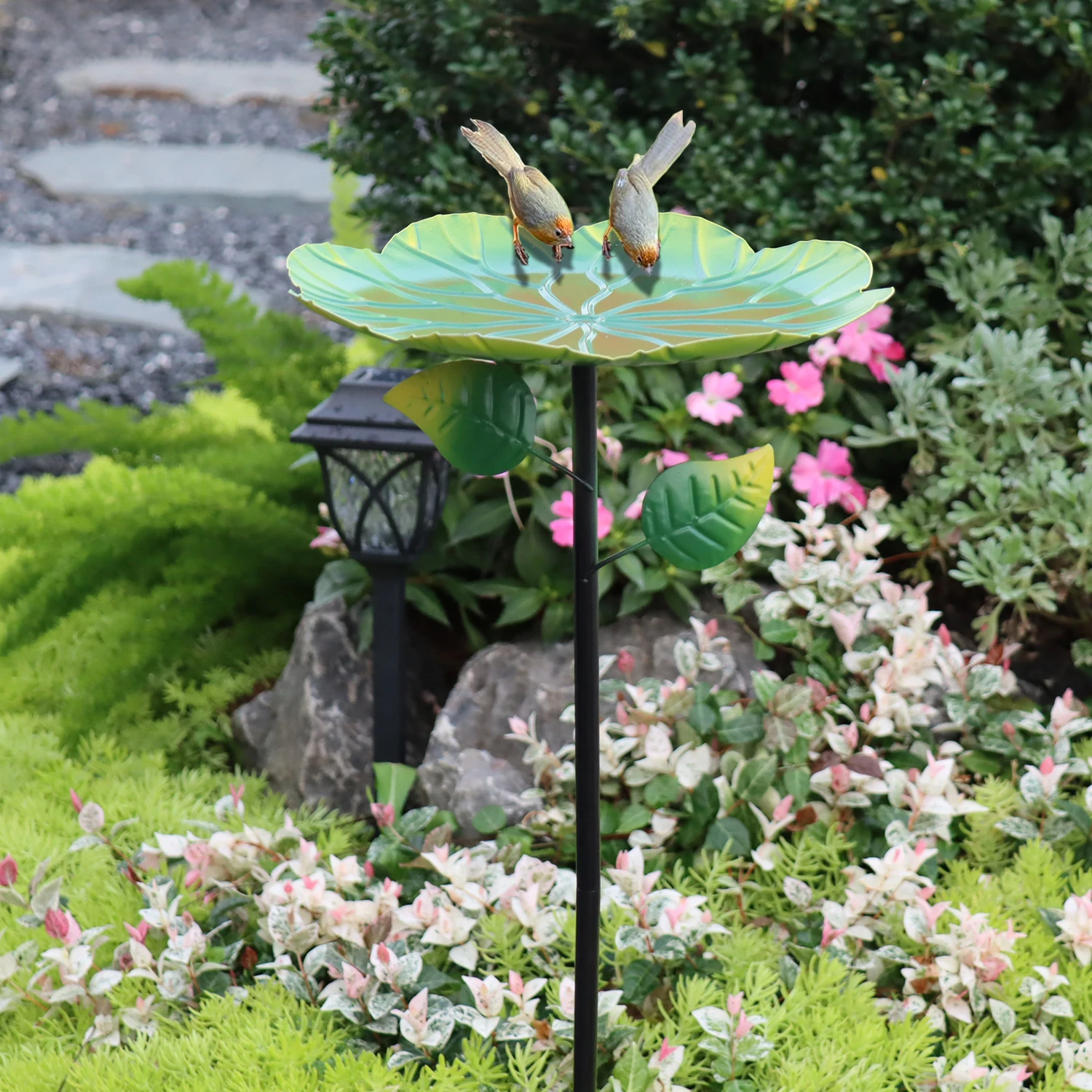 1pc Garden Metal Bird Bath Tub, 28 inches tall - Freestanding, removable bird bath tub/feeder with delicate leaf pattern. Sturdy