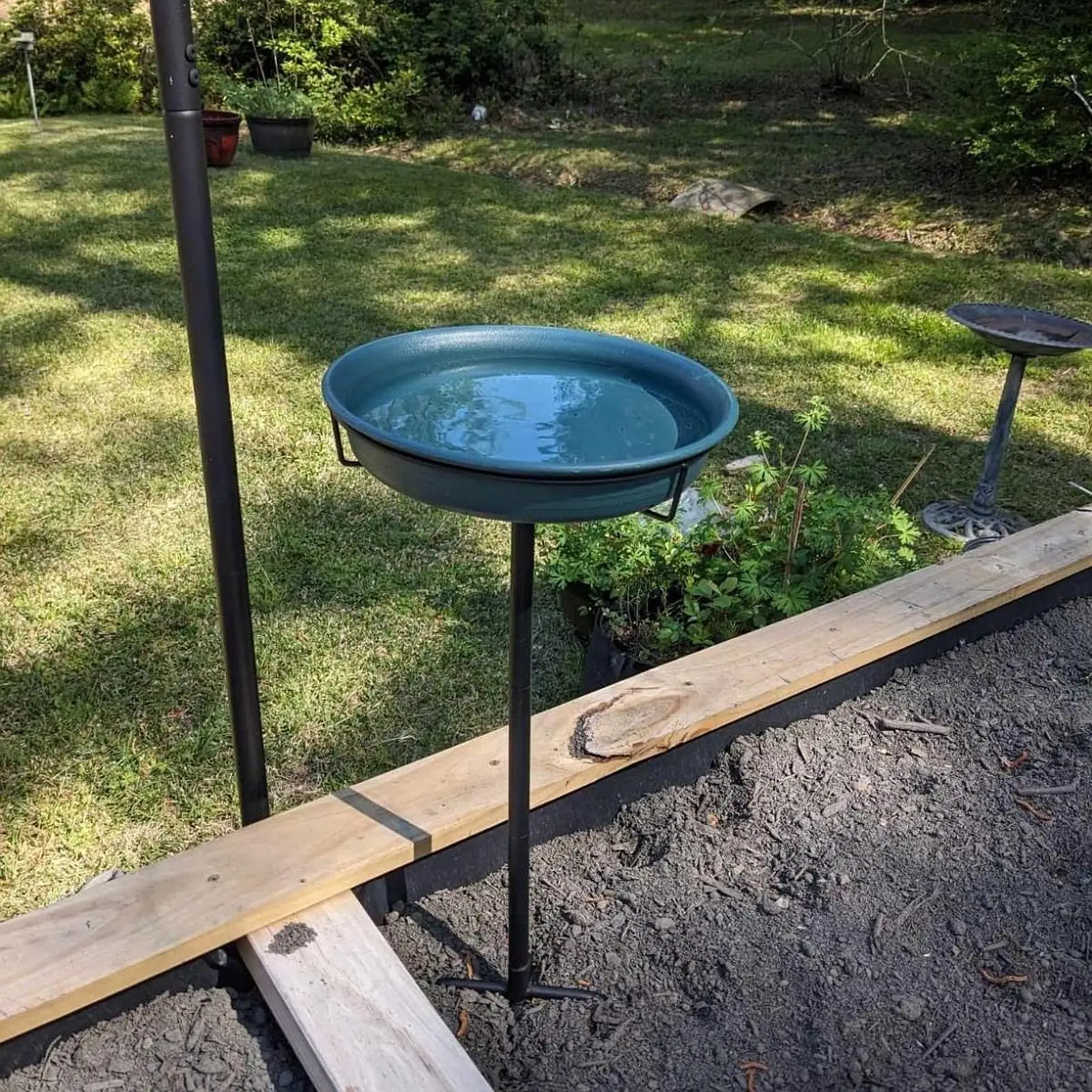 Bird Bathtub & Feeder Heavy Duty Bird Bath Feeder Bowl for Lawn Garden
