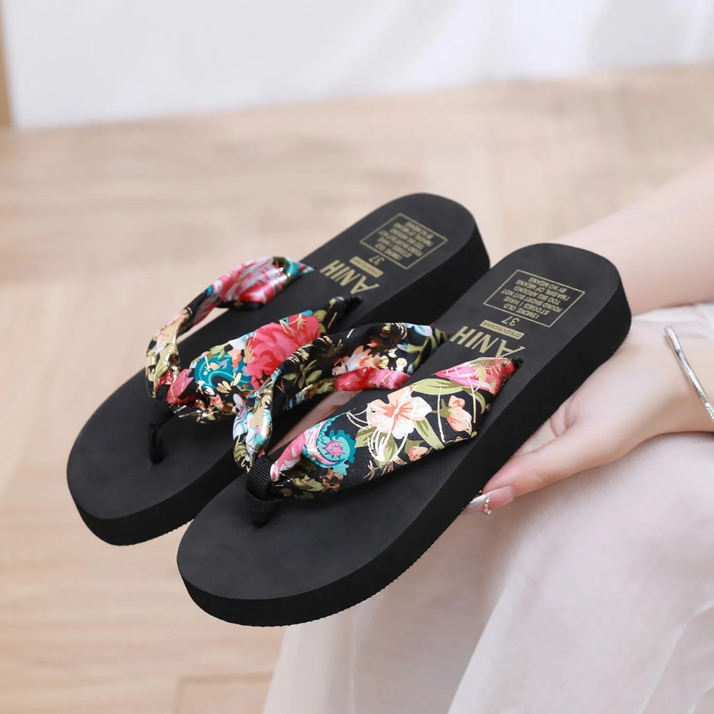 Fashion Women Flip Flops Summer Beach Flat Slippers Outside Sandals Ladies Comfortable Shoes Footwear Pantuflas Mujer - Image 3