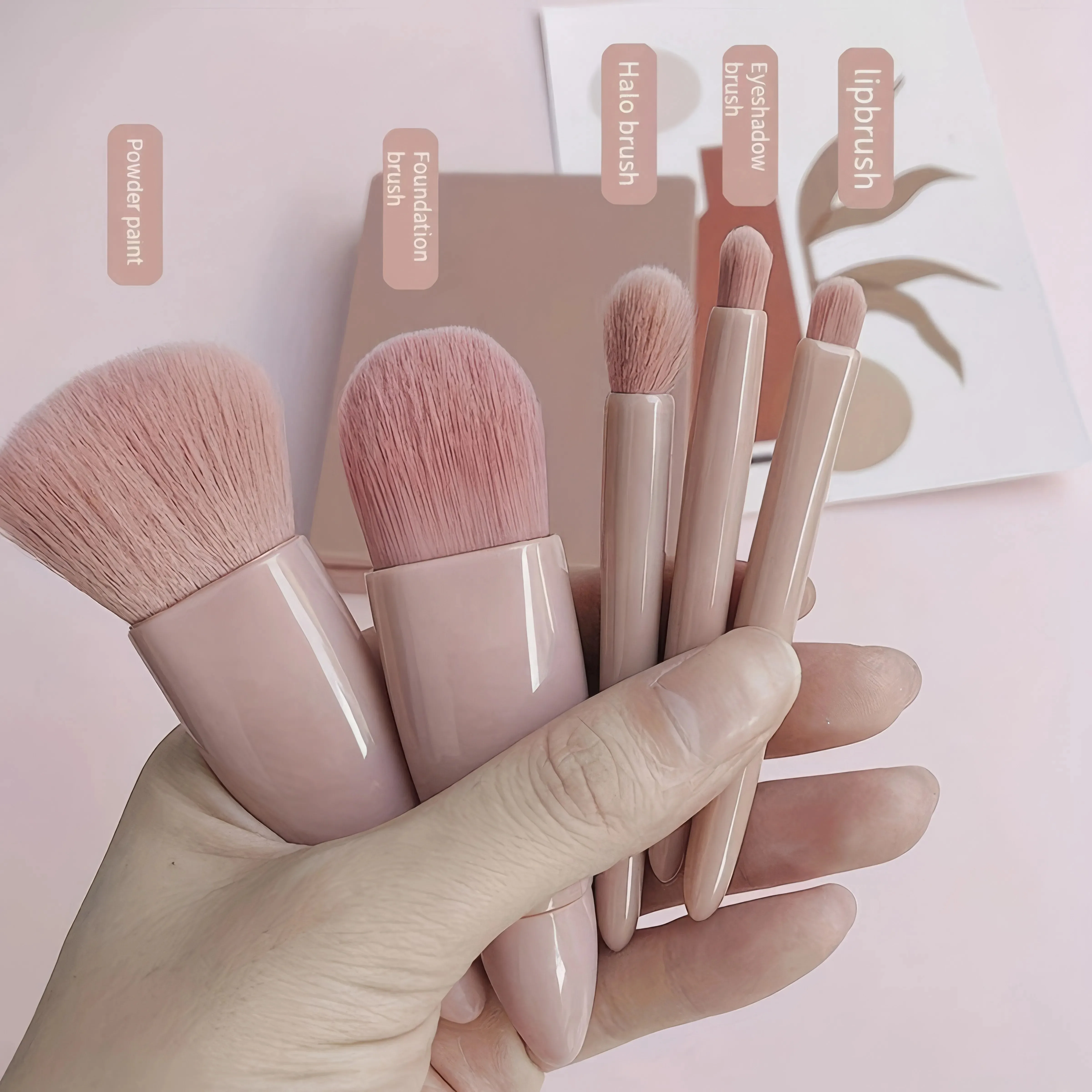 1 Set Chic Pink Makeup Brush Set - Mirror Compact, 5pcs Soft Bristles Versatile for Blush Eye Foundation - Image 6