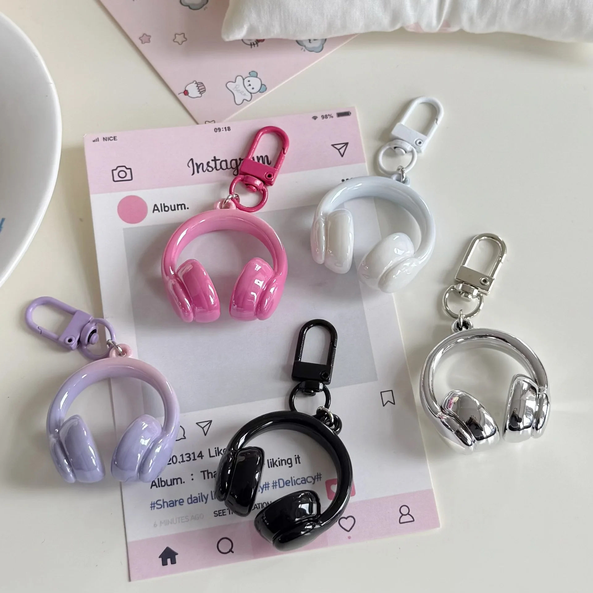 1PC Cute Creative 3D Earphones Pendant Keychain Mobile Chain Backpack Hanging Decoration Accessories Gifts - Image 2