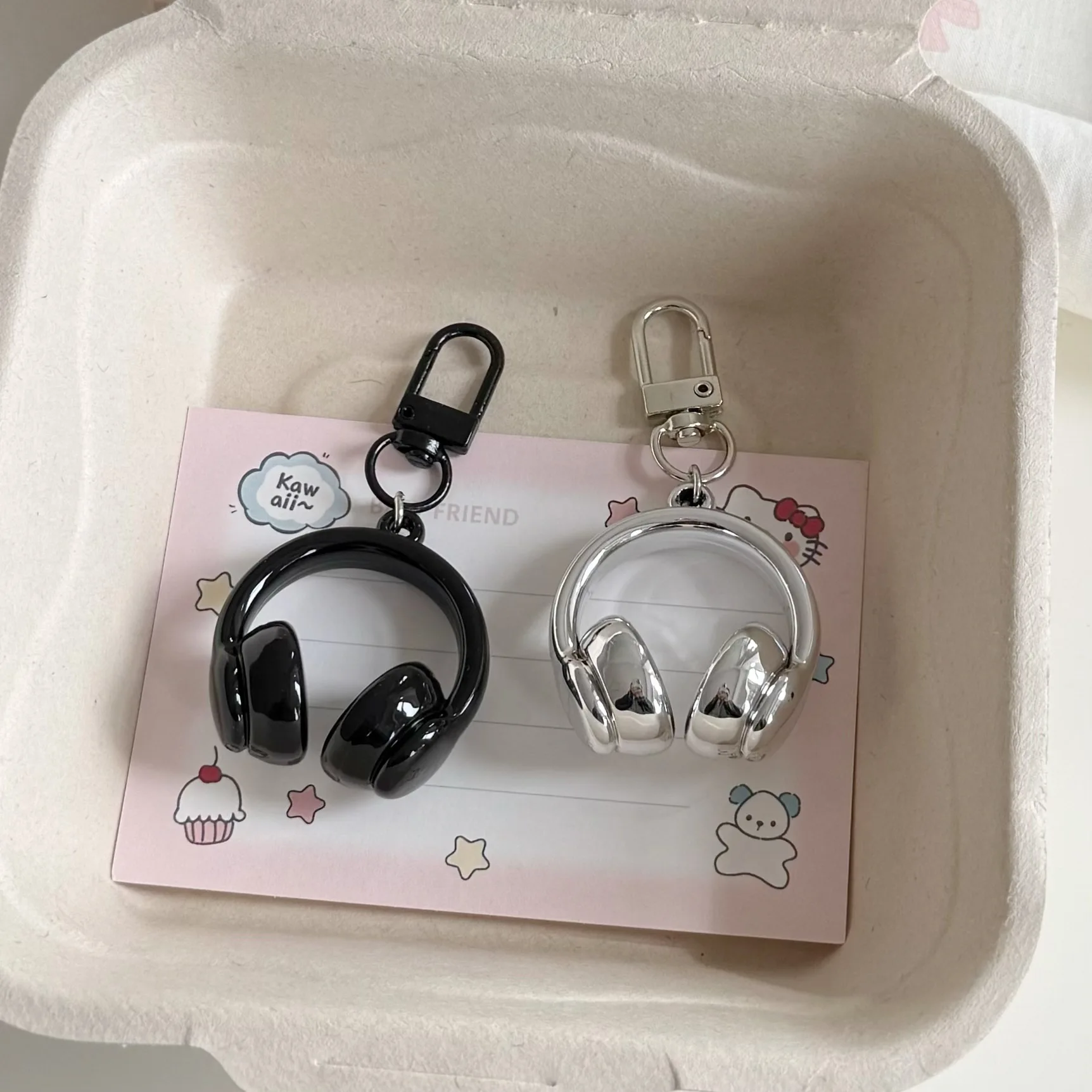 1PC Cute Creative 3D Earphones Pendant Keychain Mobile Chain Backpack Hanging Decoration Accessories Gifts - Image 5