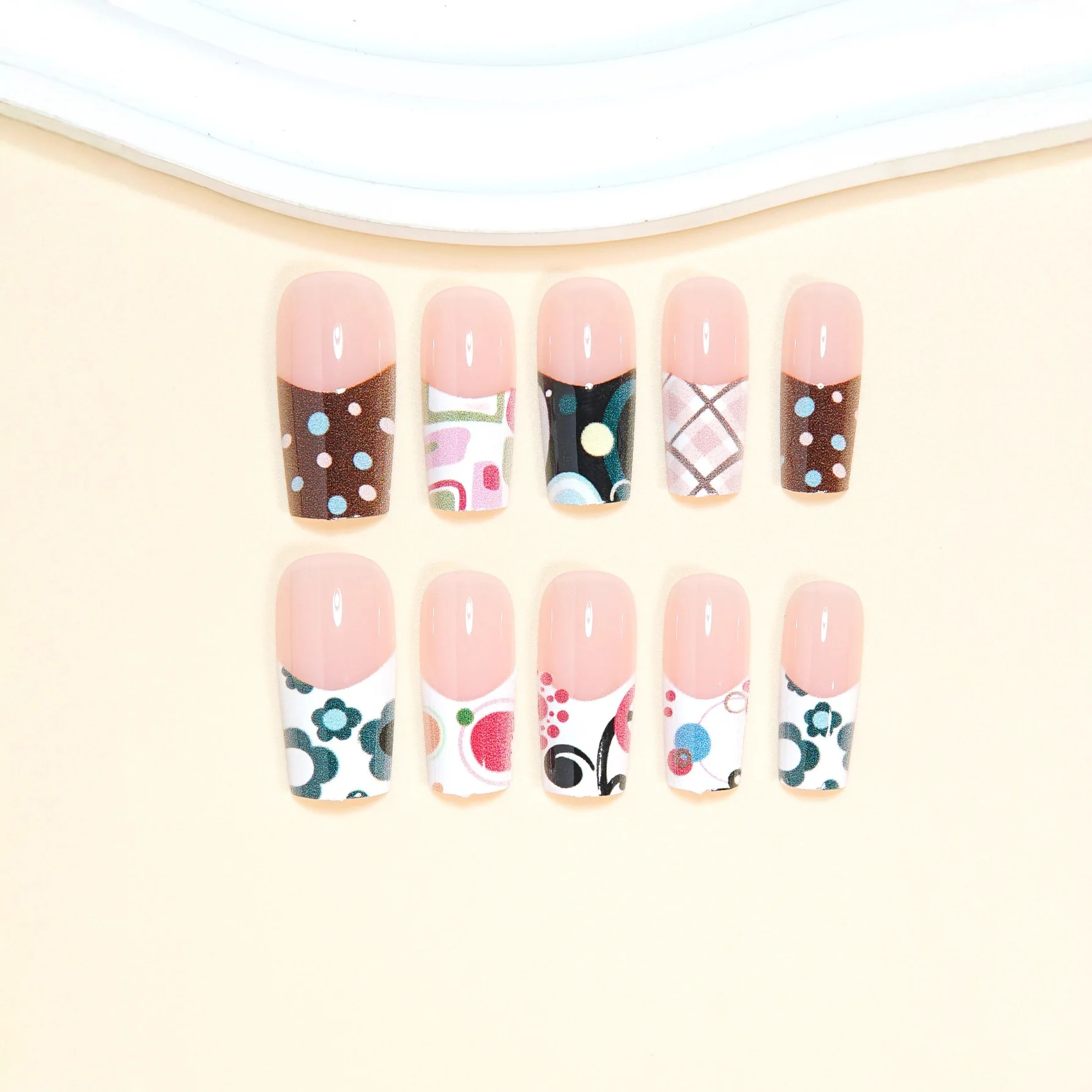 24pcs Sweet Cool French Style False Nails Wave Point Flower Designs Spicy Girl Press On Nails Medium Coffin European Fake Nail - Image 4