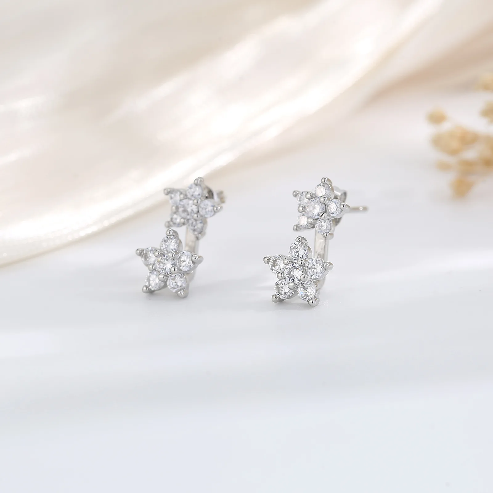 2PCS Double Flower Stud Earring Womem Fashion Tragus Piercing Earring Cartilage Jewelry Crystal Lobe Earring For Girls Cute Gift - Image 2