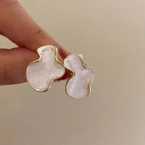 Abstract Alien White Color Cloud Irregular Stud Earring for Women Temperament Ear Jewelry Simple Christmas Valentine's Day Gift