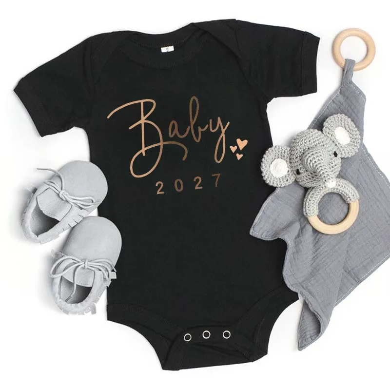 Baby 2027 Pregnancy Announcement Newborn Baby Bodysuits Gold Letter Printed Boys Girls Romper Jumpsuit Clothes - Image 3