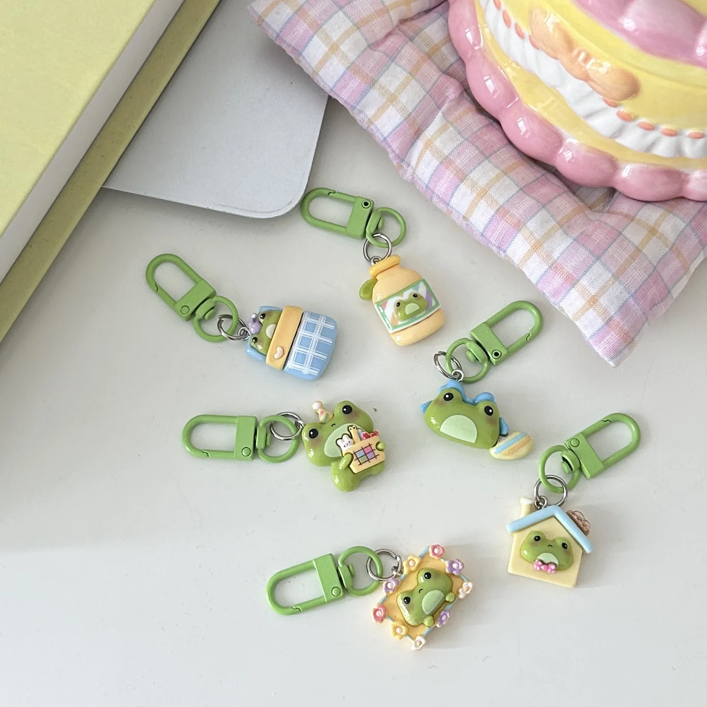 Cartoon Frog Key Chain Cute House Vase Photo Frame Frog Pendant Car Key Ring Backpack Charms Bag Decor Accessories - Image 4