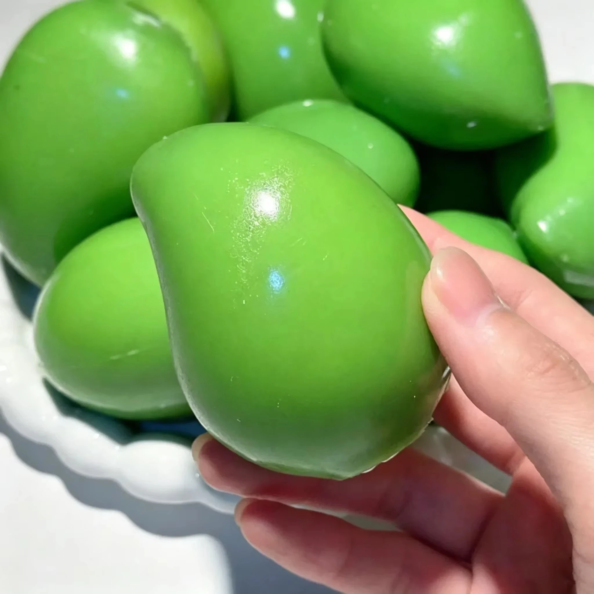 Color Changing Mango Stress Ball Soft Slow Rising Squeeze Fidget Toy Anti-Anxiety Decompression Toy for Adults Office Desk Gifts - Image 6