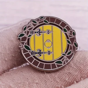 Creative Dreamy Round Door Brooch Enamel Pin Badge Accessory