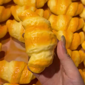 Croissant Squishy Toy Squeeze Toy Slow Rebound Stress Relief Soft Squeeze Anti-Anxiety Toy For Students Office Workers
