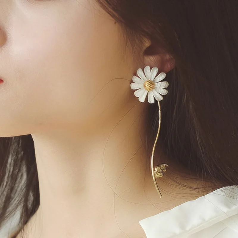 Korean Style Cute Small Daisy Flower Stud Earrings For Women Girls Sweet Statement Asymmetrical Earring Party Jewelry Gifts - Image 3
