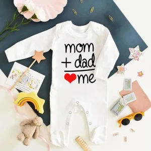 MOM+DAD=ME Print Baby Sleepsuit Long Sleeve Round Neck Infant Bodysuit Newborn Shower Gifts Boy Girl Cute Infant Sleepsuit