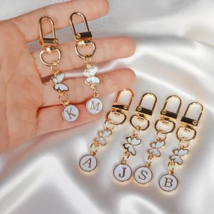Metal Butterfly Letter Keychain Fashion A-z 26 Letters Keyring Charms Car Key Holders Bag Pendant Accessories Jewelry Gift