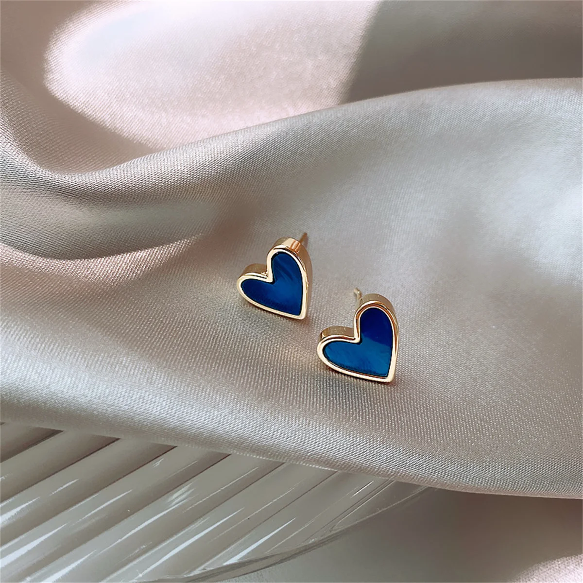 New Korean Sweet Cute Heart Stud Earrings for Women Girl Fashion Blue Glaze Aesthetic Geometric Earrings Minimalist Jewelry Gift - Image 4
