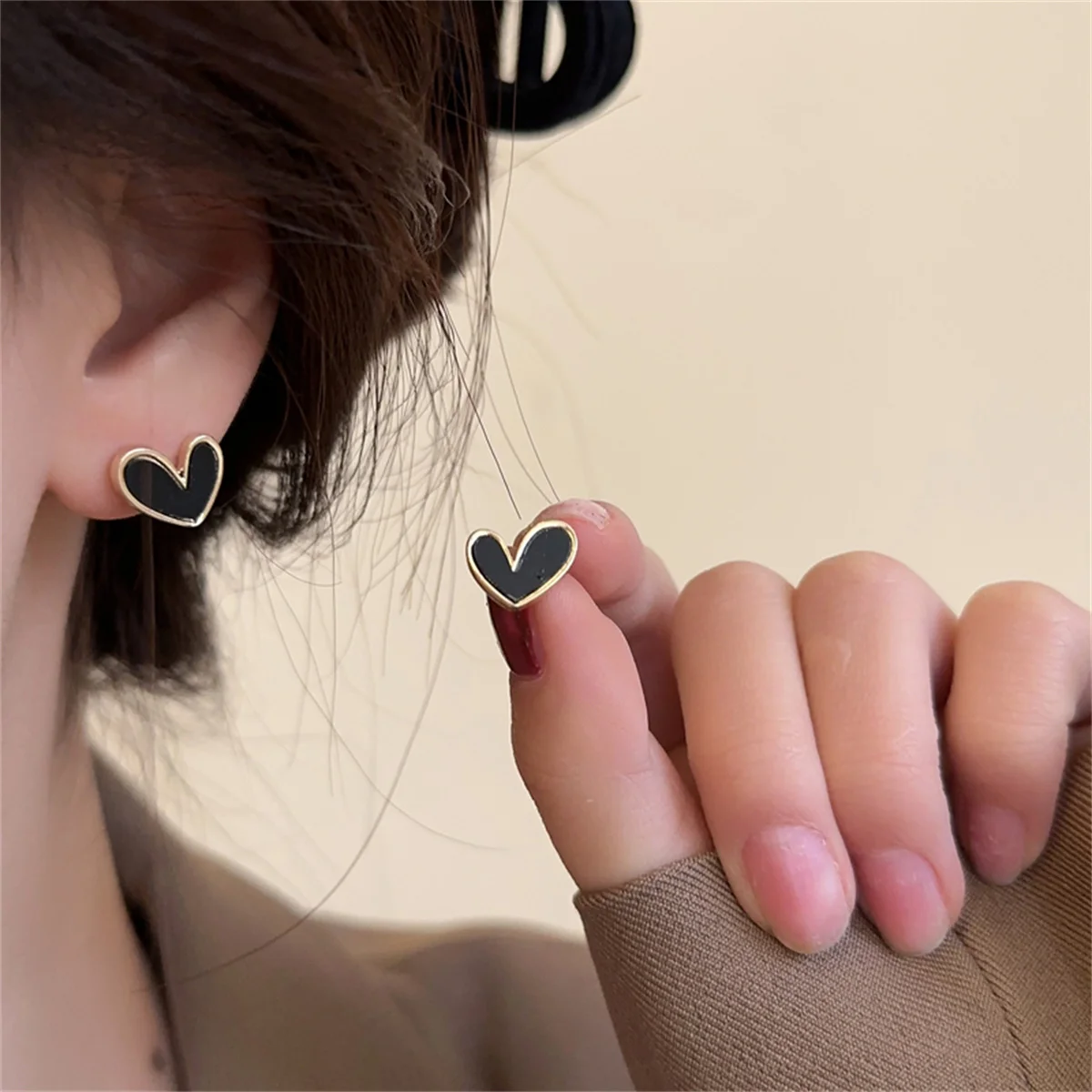 New Korean Sweet Cute Heart Stud Earrings for Women Girl Fashion Blue Glaze Aesthetic Geometric Earrings Minimalist Jewelry Gift - Image 6