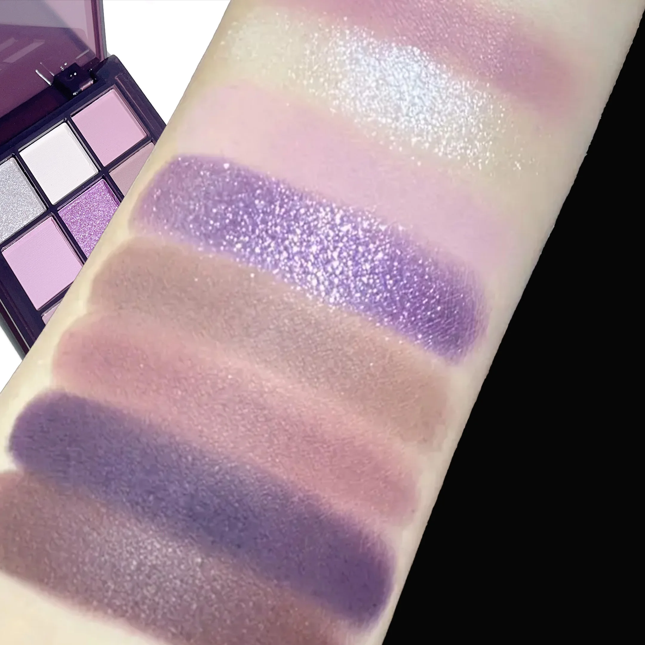 Purple Eyeshadow Palette -9 natural and shimmery finish colors for a long-lasting smoky eye makeup - Image 4