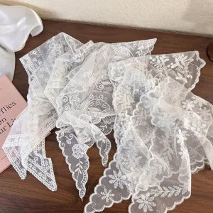 Sweet white floral lace scarf triangular neck scarf fashionable headband travel photo headband hair accessory