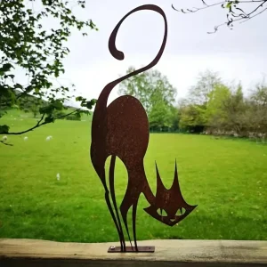 1-Piece Rusty Wrought Iron Cat Halloween Fence Ornament - Outdoor Garden Statue for Festive Garden Party Decor