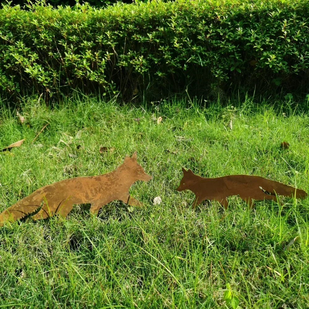 No Battery Needed Rustic Metal Fox Stake Ideal for Yard Decor and Halloween Accents Perfect for Adding Whimsy to Your Outdoors - Image 3
