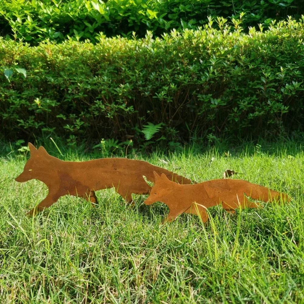 No Battery Needed Rustic Metal Fox Stake Ideal for Yard Decor and Halloween Accents Perfect for Adding Whimsy to Your Outdoors - Image 5