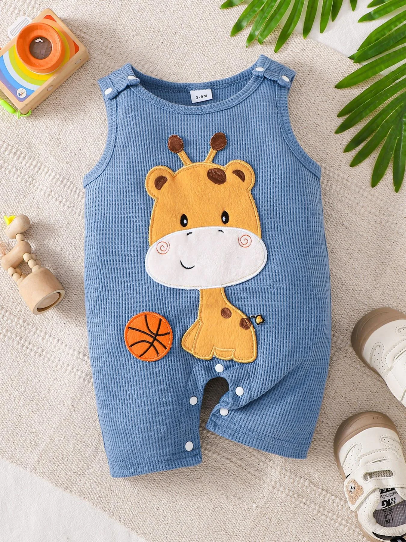 Summer Sleeveless 3D Giraffe Jumpsuit for Boys and Girls, Cute Blue Basketball Patch, Soft and Comfortable Crawling Suit