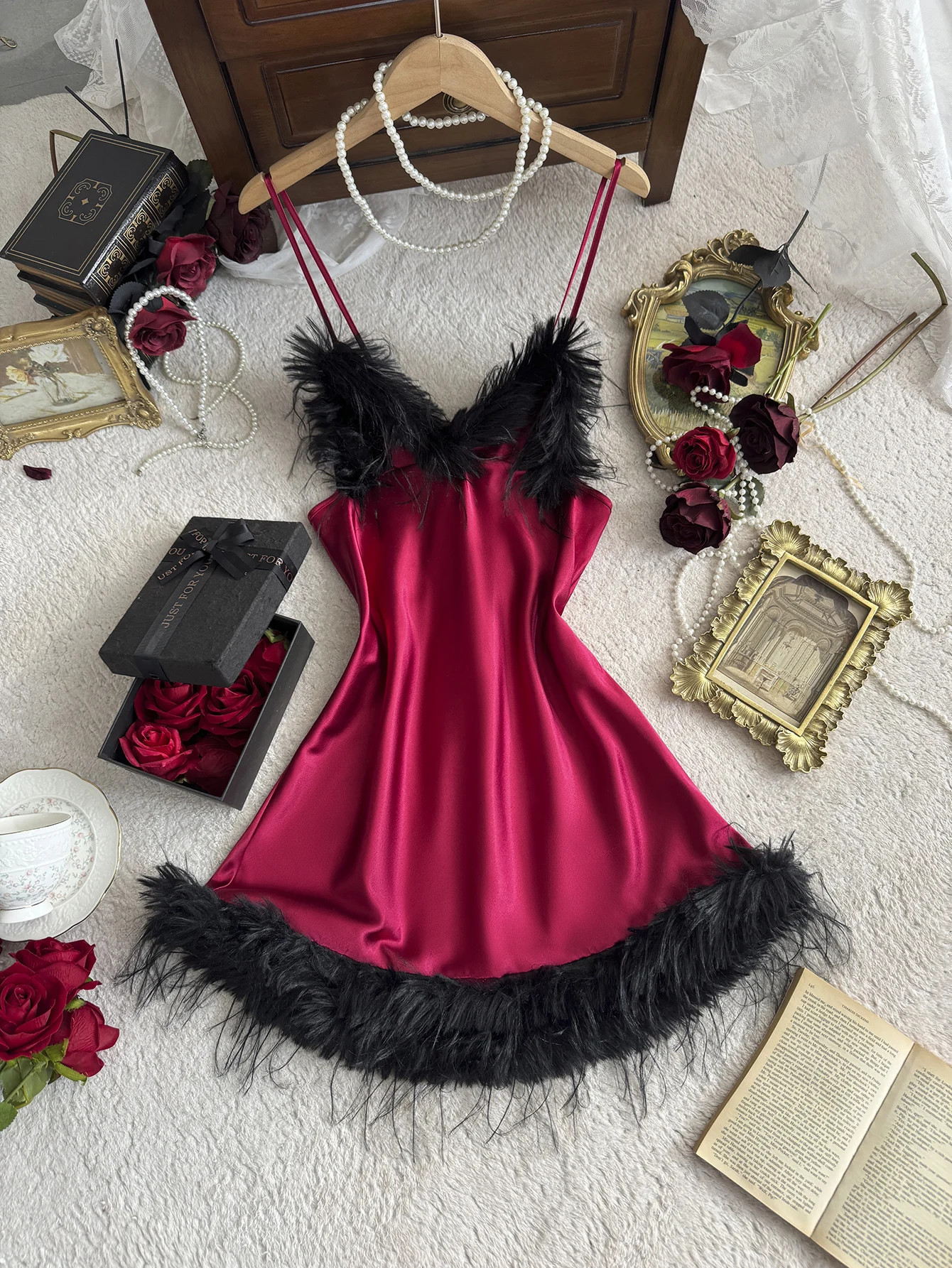 Women's Feather Trim Nightdress V Neck Sexy Solid Breathable Short Dress For Home or Party
