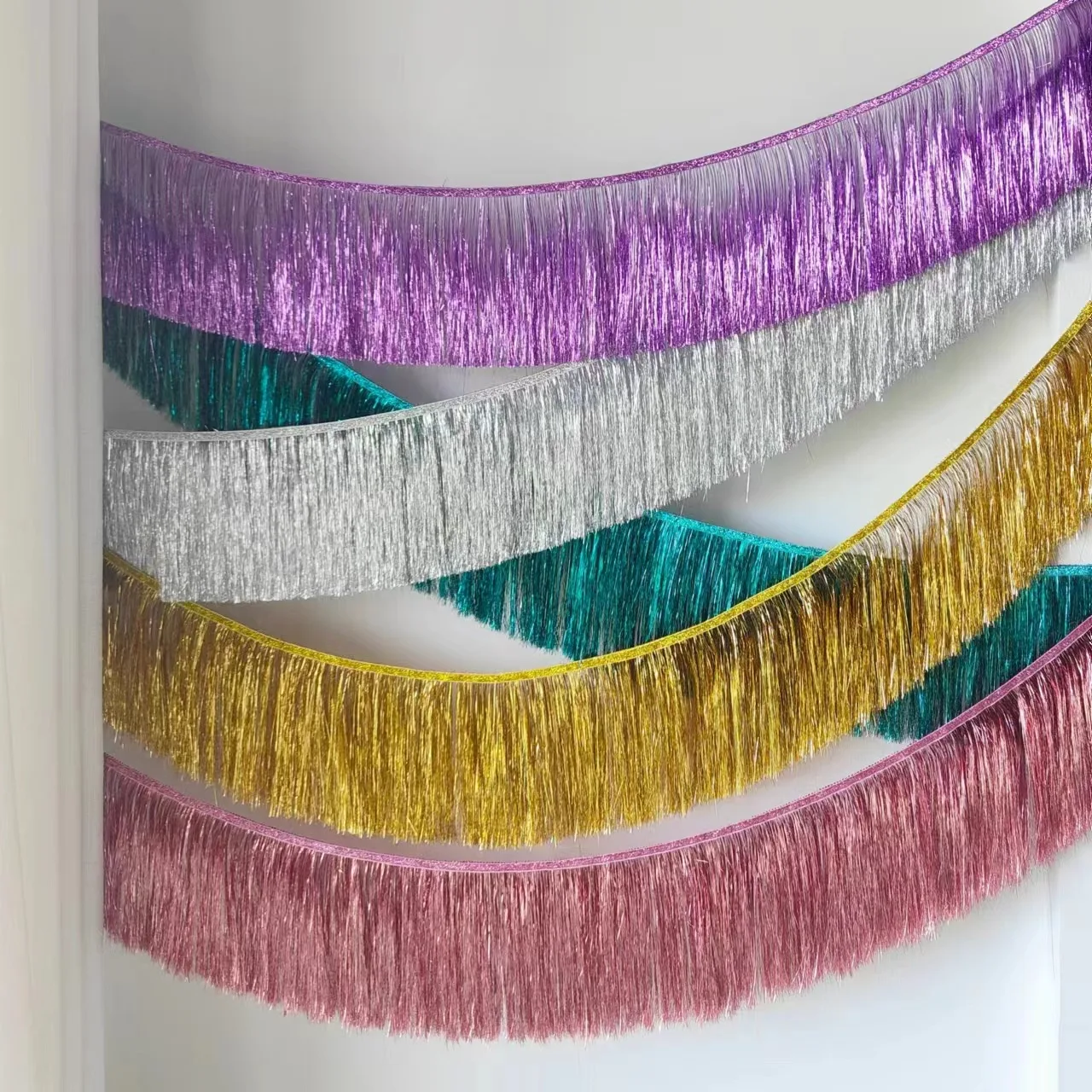 200x20cm Foil Curtain Garland Backdrop Metallic Tinsel Foil Fringe Curtain Photo Props for Birthday Bachelorette Party Decor - Image 2