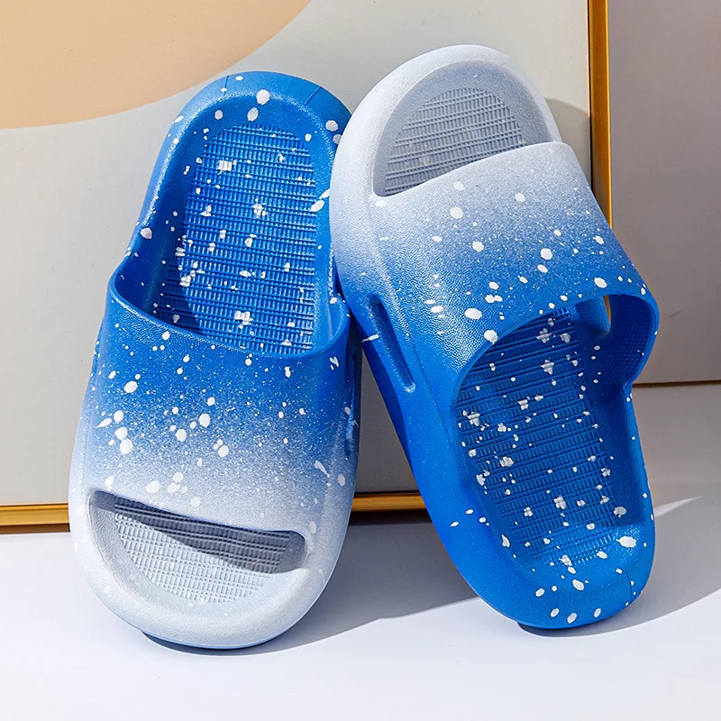 2026 New Summer Gradient Children's Slippers for Boys and Girls Sandals and Slippers for Indoor and Outdoor Home Furnishings - Image 3