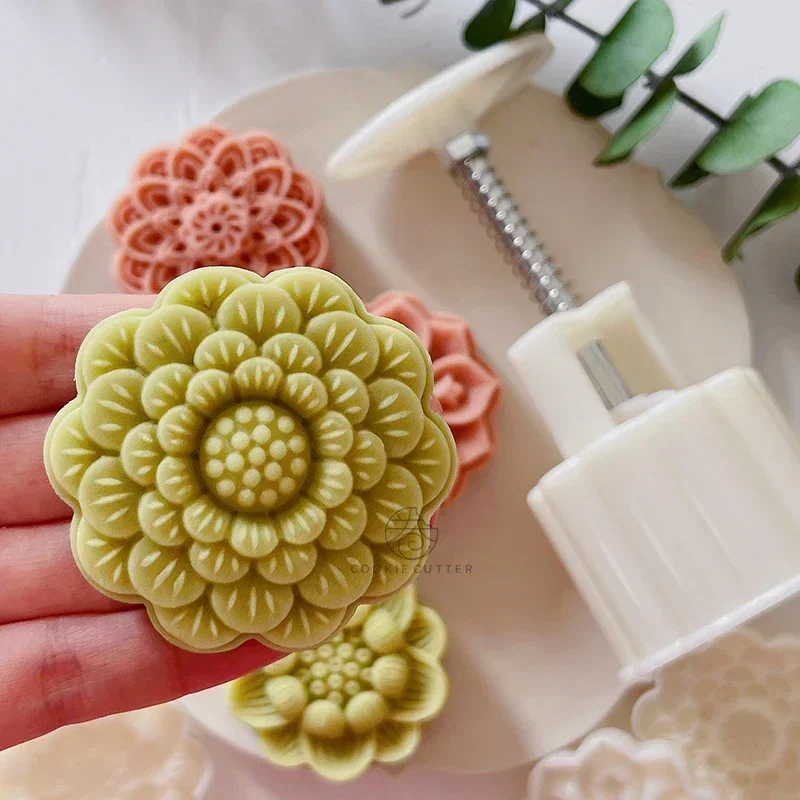 4Pcs/Set 75g Lotus Mooncake Mold Ten-petal Lotus Chinese Tradition Home DIY Festival Pastry Decoration Tools Kitchen Baking Mold - Image 4