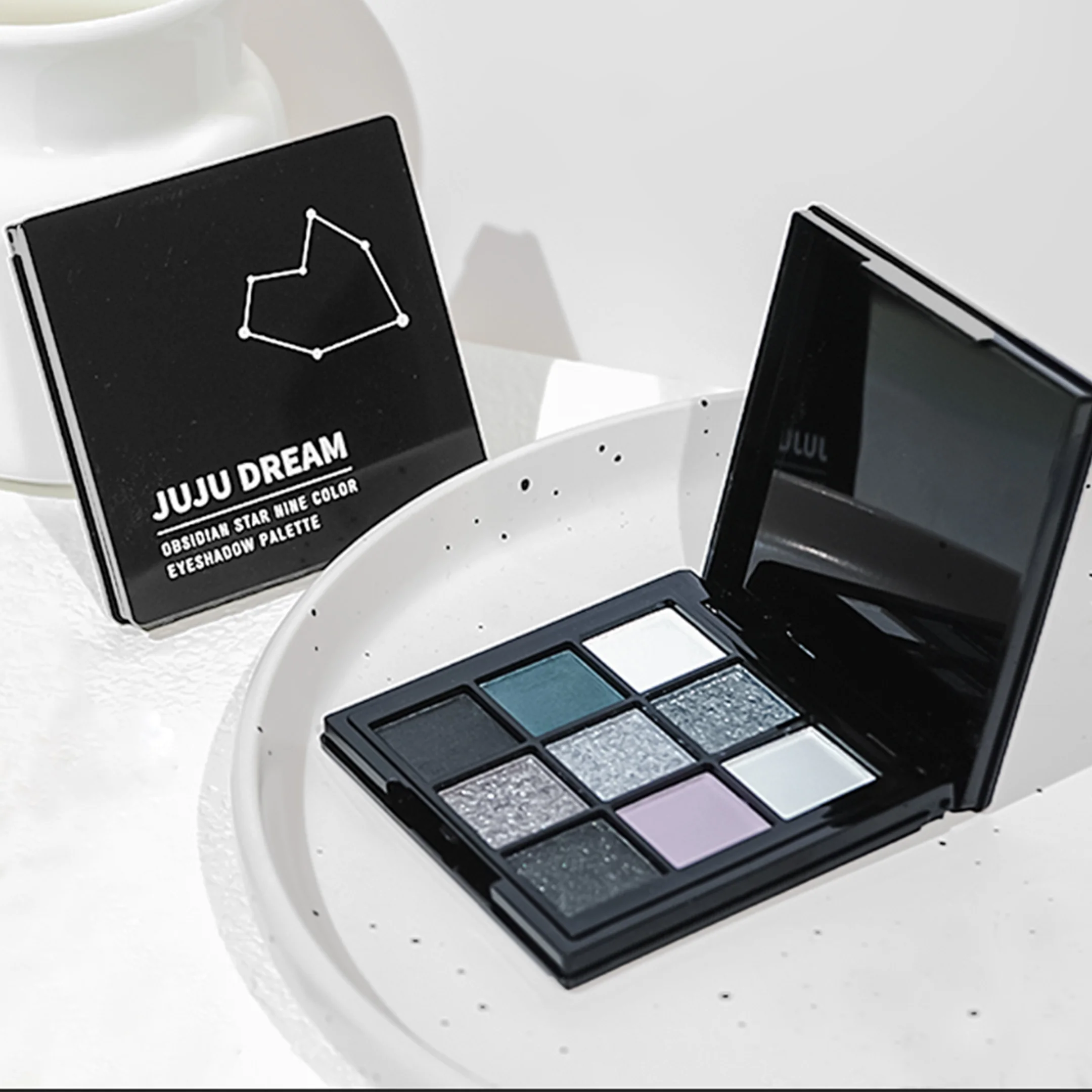 9-shade eyeshadow palette: Black Swan, Smoky, Dark Black, Grey Silver Glitter, Matte Finish, Long-lasting, and easy to color - Image 4