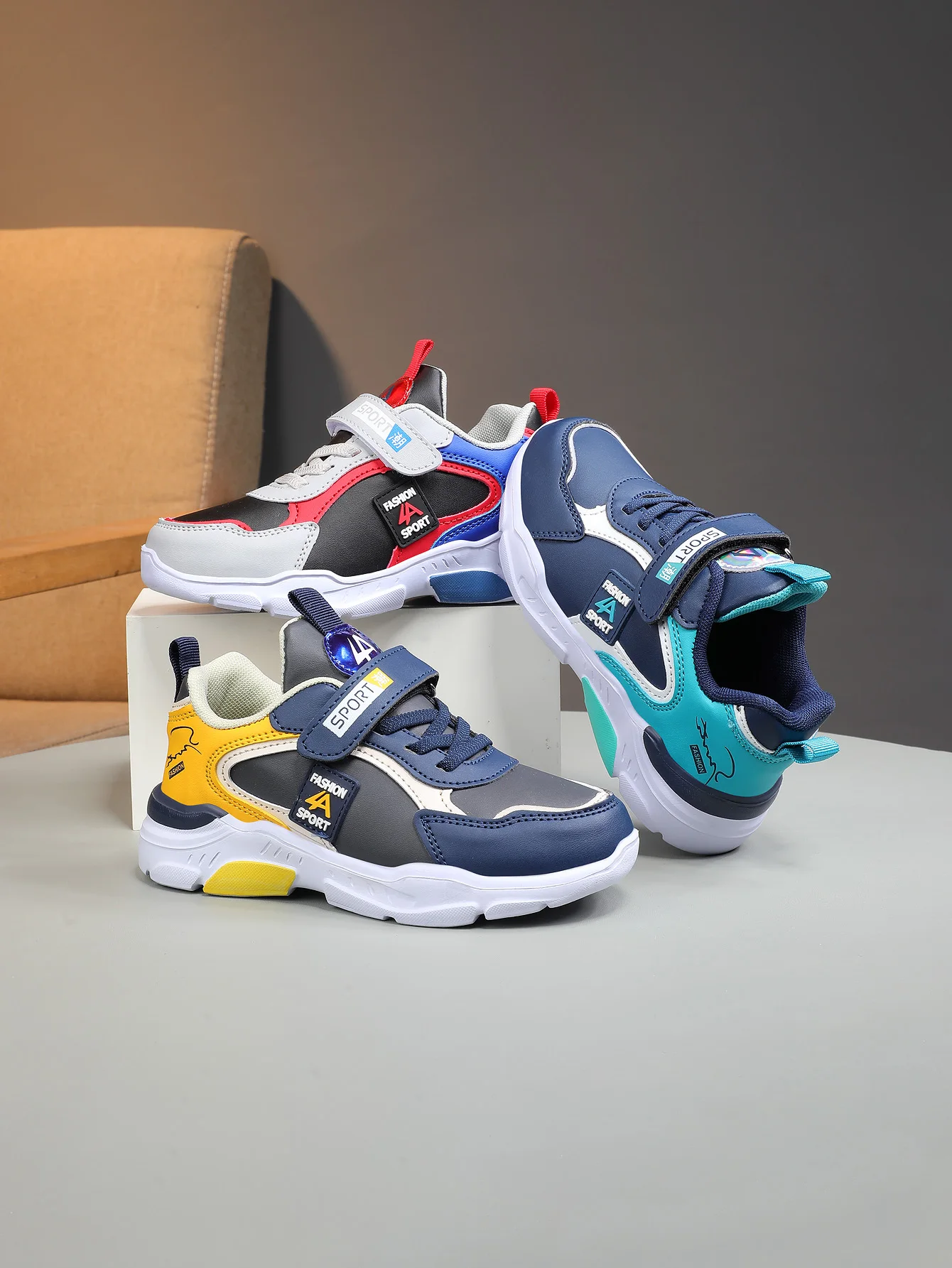 Autumn and Winter Children's Shoes, Boys' Sports Shoes, Leather Surface, Breathable, Non-Slip, Versatile Sports Shoes for Middle-Aged and Older Children, Elementary School Students - Image 5