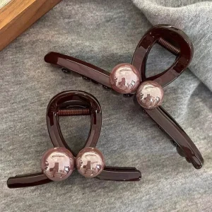 Elegant Pearl Hair Claw for Women Girls Simple Large Shark Clip Trendy Plastic Hairpin Fashion Versatile Hair Accessories Gifts