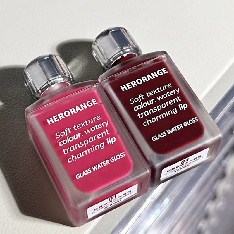 HERORANGE Light Glass-Like Lip Lacquer - Mirror Shine, Hydrating Formula; Smudge-Proof, Long-Wear, and Skin-Brightening - Image 6
